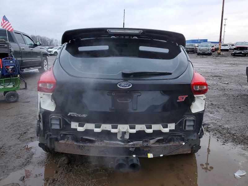 Photo 6 from auction – 2017 FORD FOCUS ST with VIN 1FADP3L9XHL266361