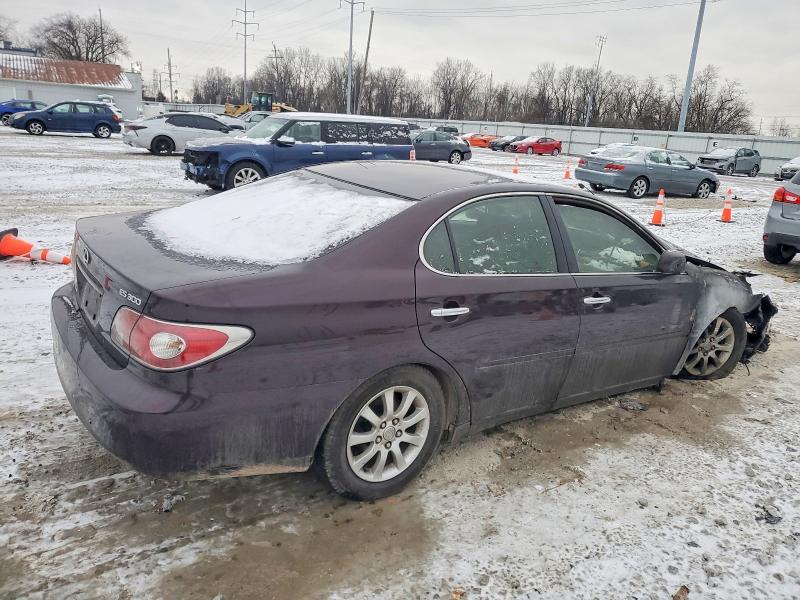 Photo 3 from auction – 2002 LEXUS ES 300 with VIN JTHBF30G425009570