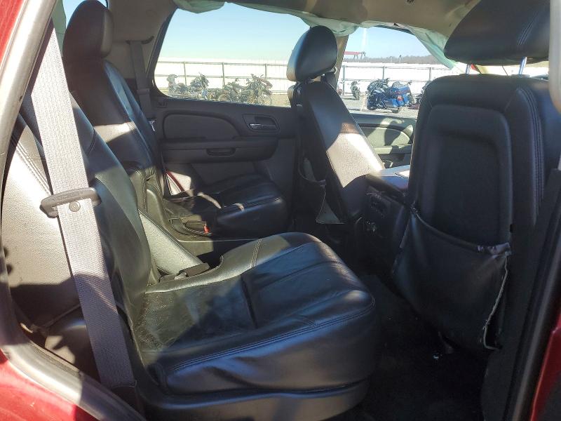 Photo 11 from auction – 2011 CHEVROLET TAHOE with VIN 1GNSCBE09BR202300