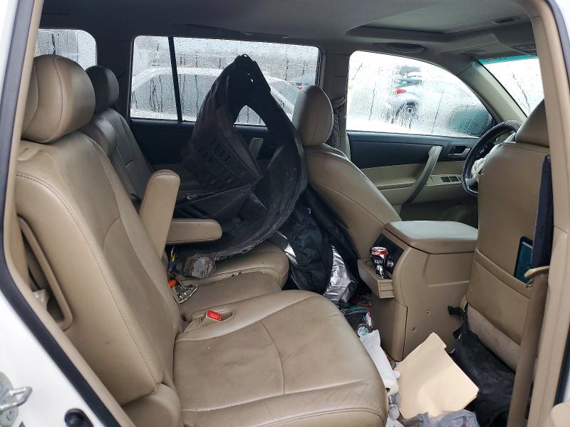 Photo 10 from auction – 2010 TOYOTA HIGHLANDER with VIN 5TDKK3EH7AS012891