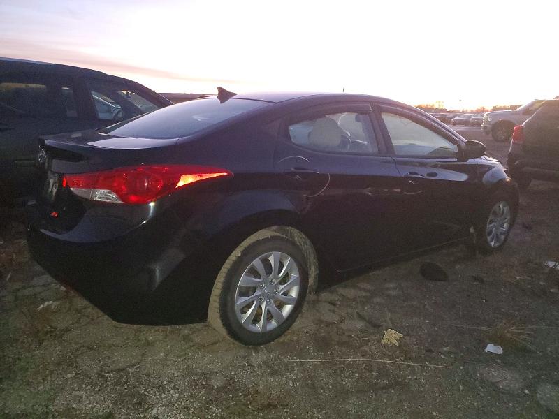 Photo 3 from auction – 2012 HYUNDAI ELANTRA GL with VIN 5NPDH4AE3CH065413
