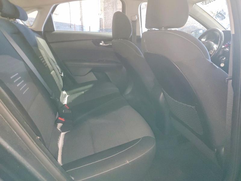 Photo 10 from auction – 2019 KIA FORTE GT L with VIN 3KPF34AD8KE006309