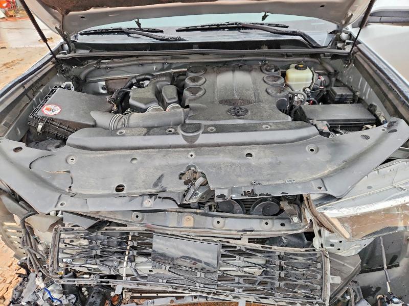 Photo 12 from auction – 2020 TOYOTA 4RUNNER SR with VIN JTEBU5JR4L5784841