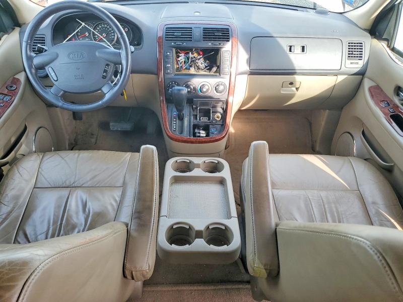 Photo 8 from auction – 2003 KIA SEDONA EX with VIN KNDUP131636347051