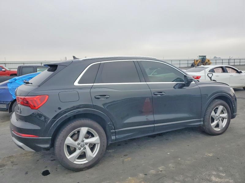 Photo 3 from auction – 2020 AUDI Q3 PREMIUM with VIN WA1BECF31L1102509