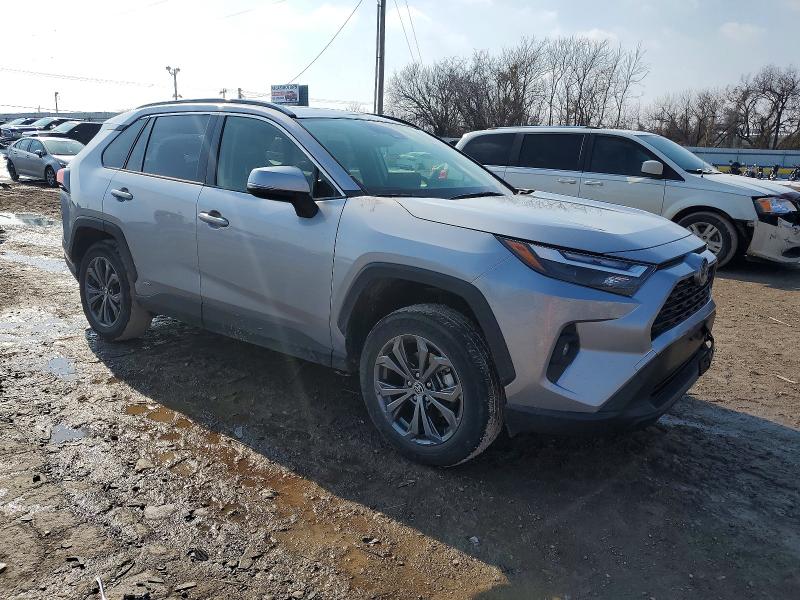 Photo 4 from auction – 2023 TOYOTA RAV4 XLE P with VIN JTMB6RFV2PD112557