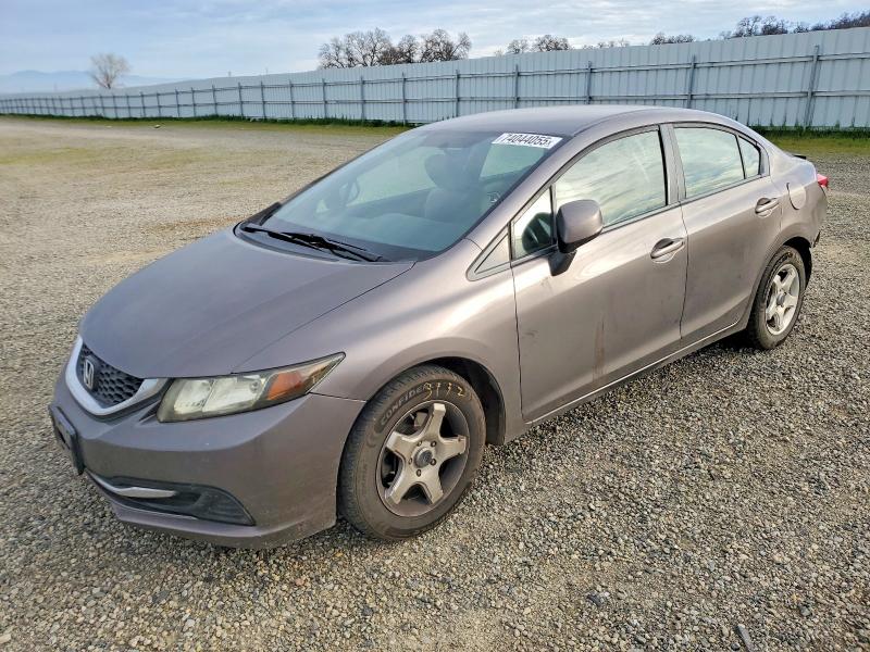 HONDA CIVIC LX 2013 z numerem VIN 19XFB2F54DE223125 - Zdjęcie z aukcji