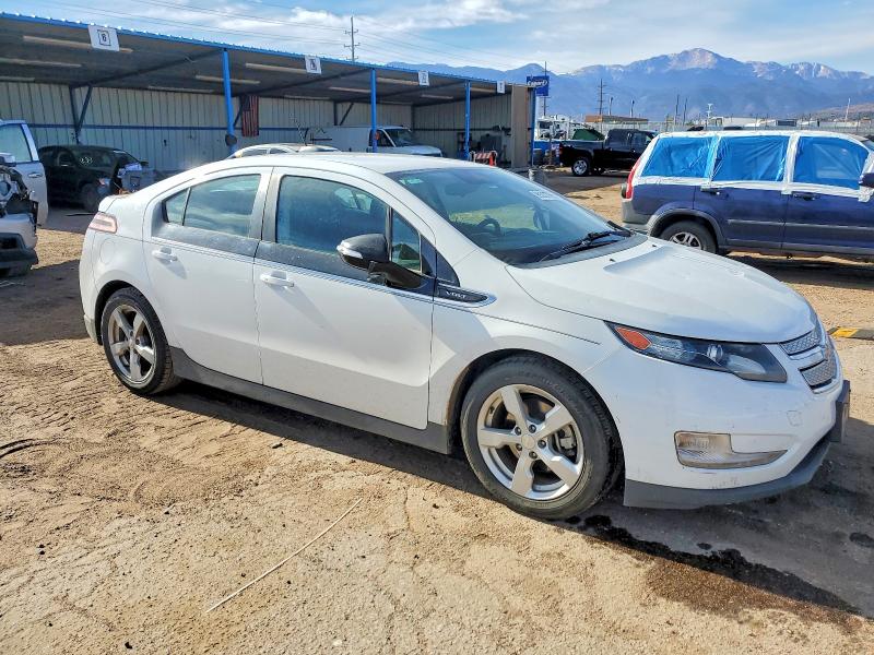 Photo 4 from auction – 2015 CHEVROLET VOLT with VIN 1G1RA6E44FU135981