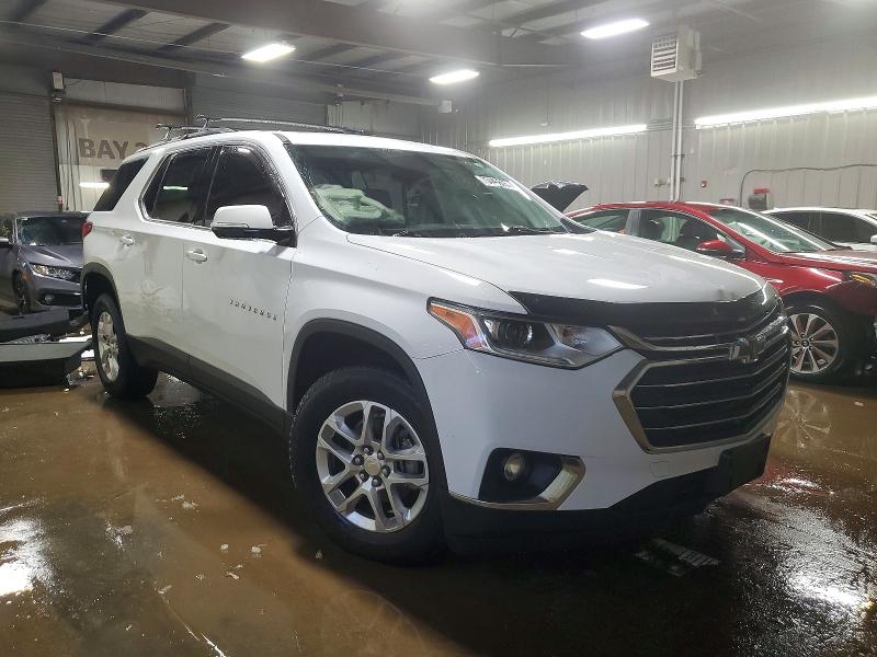 Photo 4 from auction – 2019 CHEVROLET TRAVERSE with VIN 1GNERGKW4KJ140403