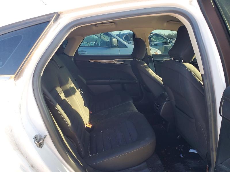 Photo 10 from auction – 2017 FORD FUSION with VIN 3FA6P0H73HR196167