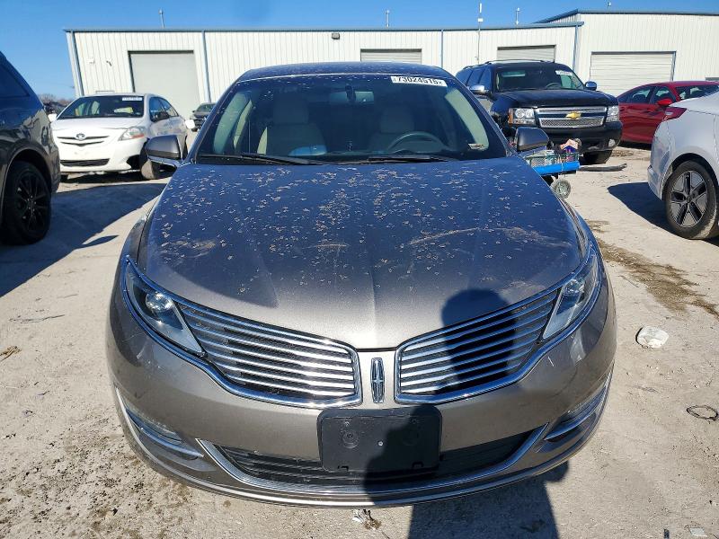 Photo 5 from auction – 2016 LINCOLN MKZ with VIN 3LN6L2G95GR621399