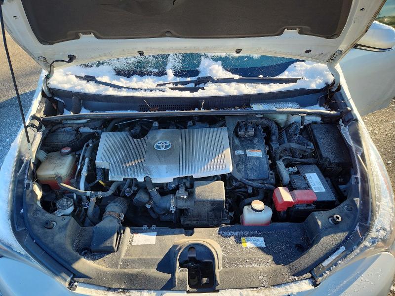 Photo 11 from auction – 2016 TOYOTA PRIUS with VIN JTDKARFU0G3515075
