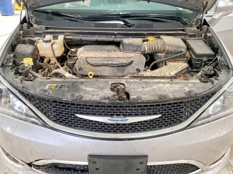 Photo 12 from auction – 2017 CHRYSLER PACIFICA with VIN 2C4RC1BG5HR512983