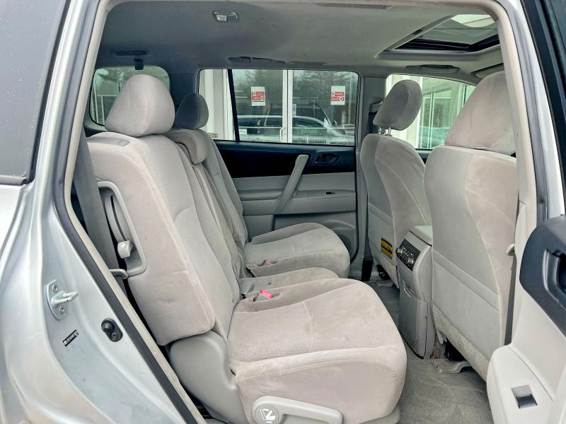 Photo 6 from auction – 2009 TOYOTA HIGHLANDER with VIN JTEES41A492130097
