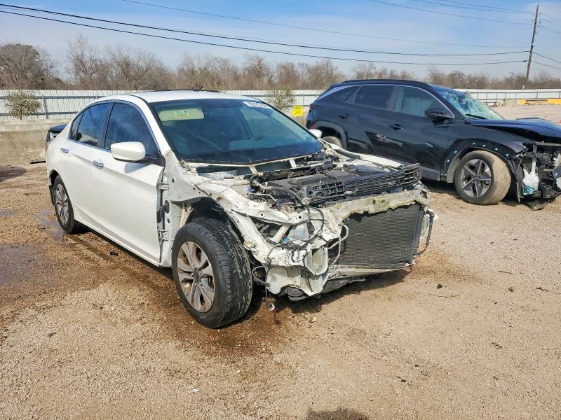 Photo 4 from auction – 2014 HONDA ACCORD with VIN 1HGCR2F30EA249532