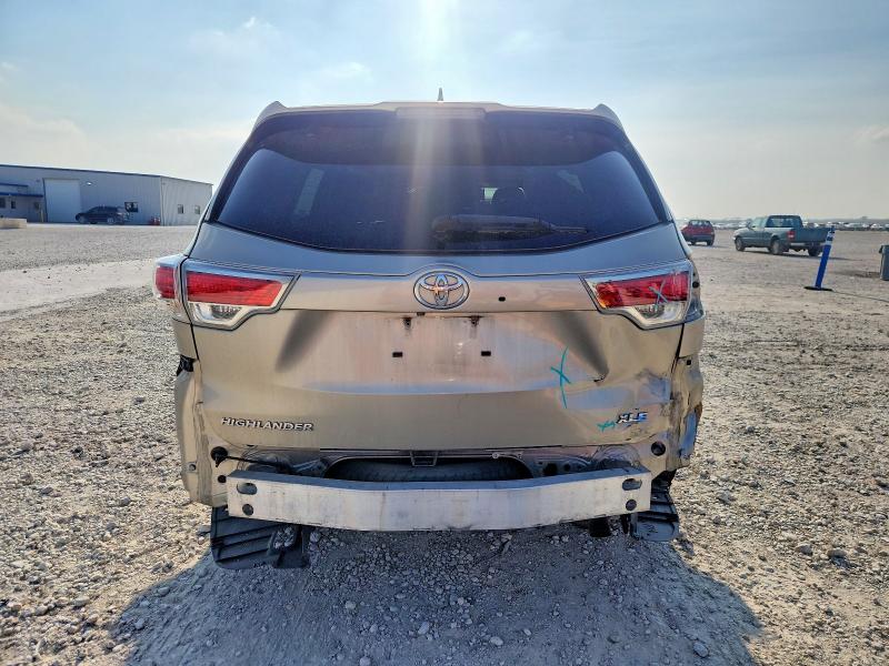 Photo 6 from auction – 2015 TOYOTA HIGHLANDER with VIN 5TDKKRFH4FS045906