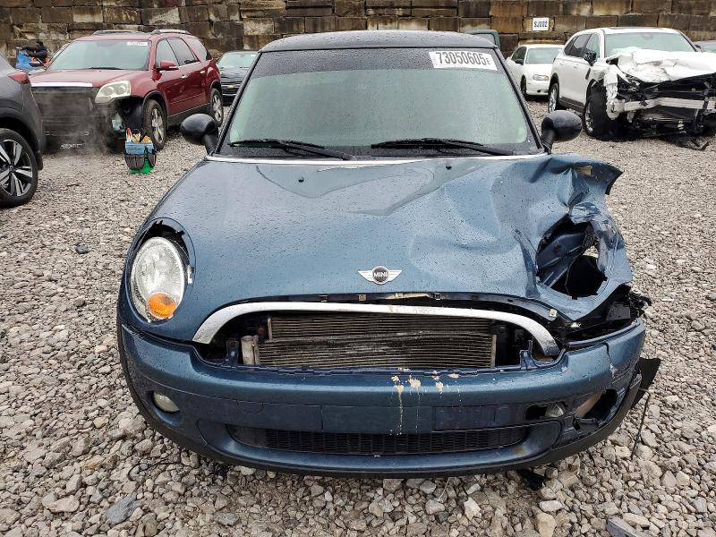 Photo 5 from auction – 2010 MINI COOPER with VIN WMWMF3C55ATU79232