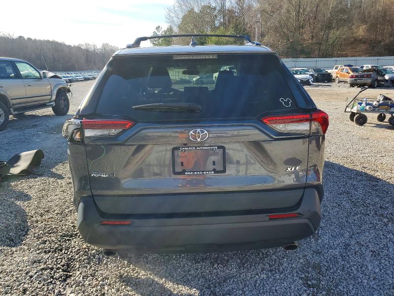 Photo 6 from auction – 2021 TOYOTA RAV4 XLE P with VIN 2T3C1RFV8MW157942