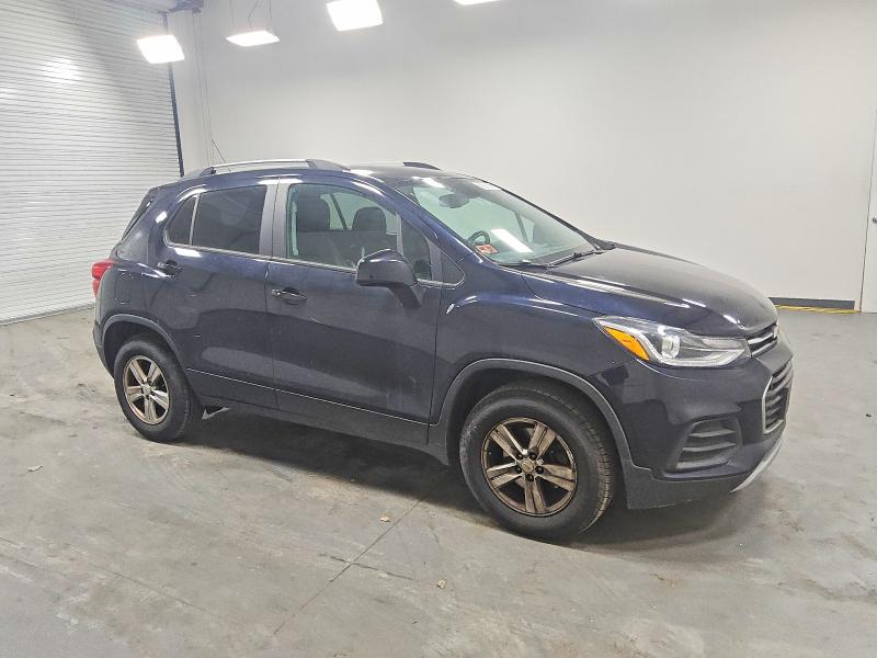 Photo 4 from auction – 2021 CHEVROLET TRAX 1LT with VIN KL7CJPSB6MB342089