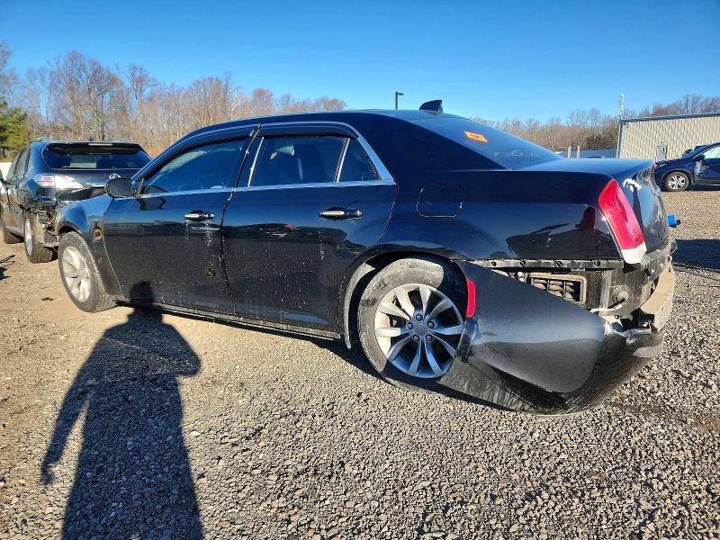 Photo 2 from auction – 2015 CHRYSLER 300 LIMITE with VIN 2C3CCAAG4FH899122