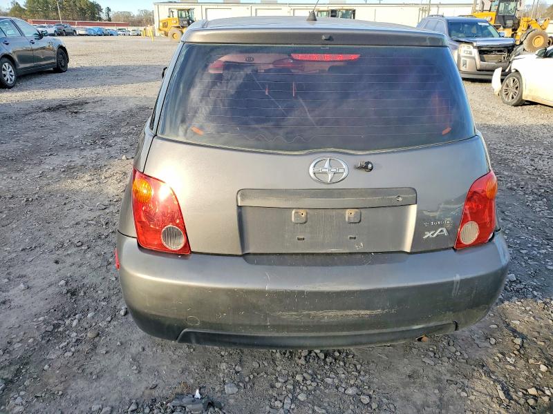 Photo 6 from auction – 2005 TOYOTA SCION XA with VIN JTKKT624650105998