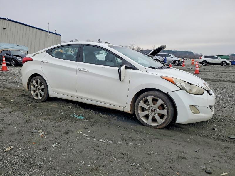 Photo 4 from auction – 2012 HYUNDAI ELANTRA GL with VIN 5NPDH4AE5CH107404