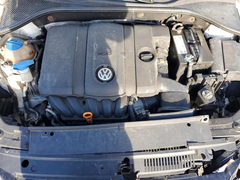 Photo 11 from auction – 2013 VOLKSWAGEN PASSAT S with VIN 1VWAP7A36DC071979