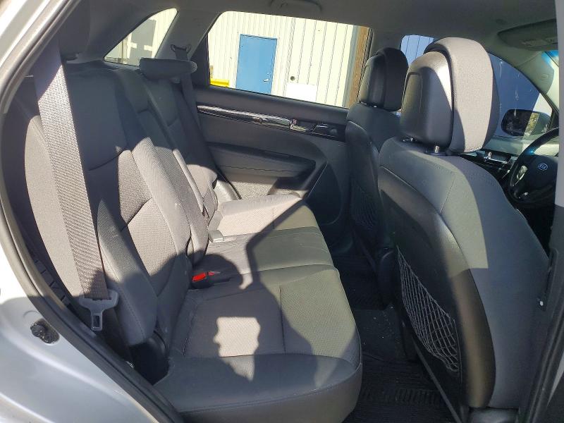 Photo 11 from auction – 2012 KIA SORENTO BA with VIN 5XYKTDA67CG252675