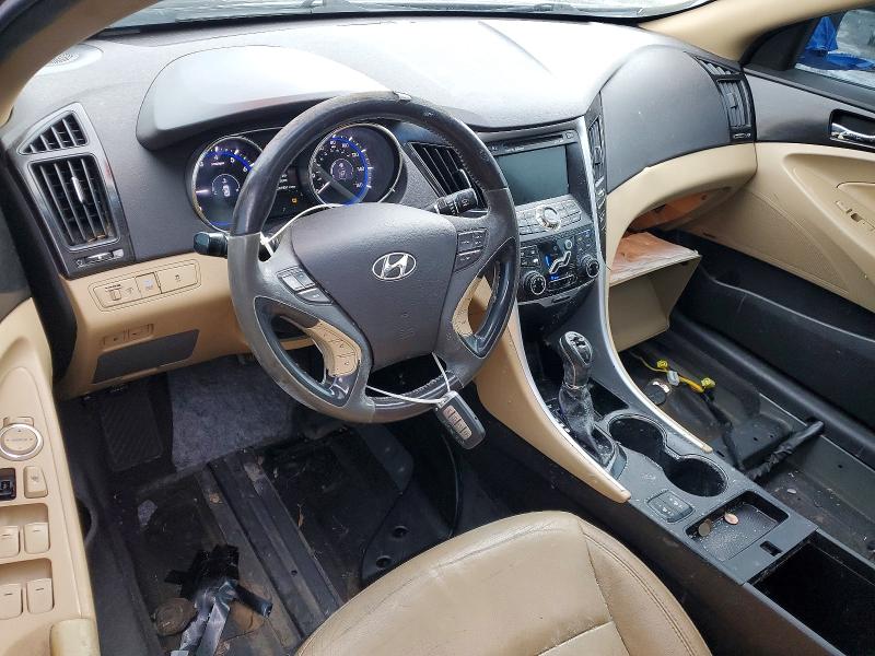 Photo 8 from auction – 2011 HYUNDAI SONATA SE with VIN 5NPEC4AC9BH211572