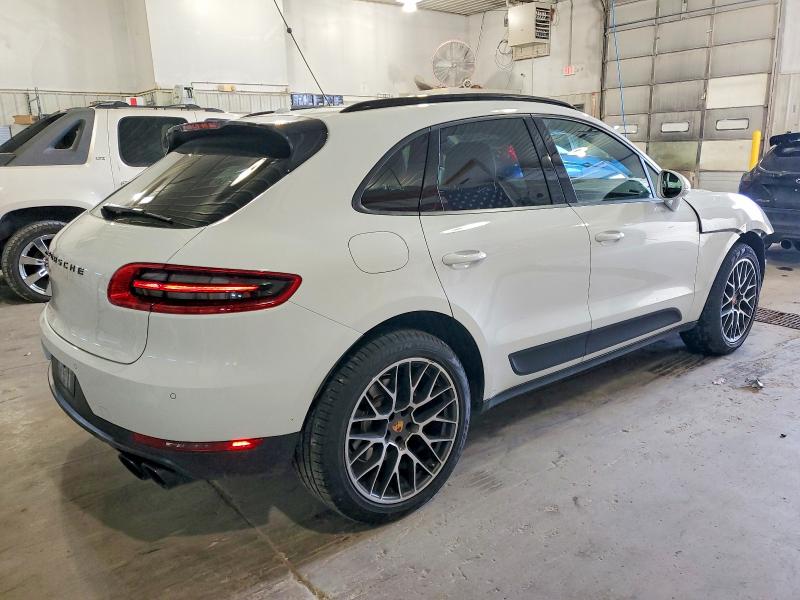 Photo 3 from auction – 2018 PORSCHE MACAN with VIN WP1AA2A54JLB24052