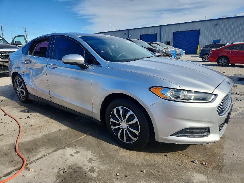 Photo 4 from auction – 2014 FORD FUSION S with VIN 1FA6P0G7XE5358537