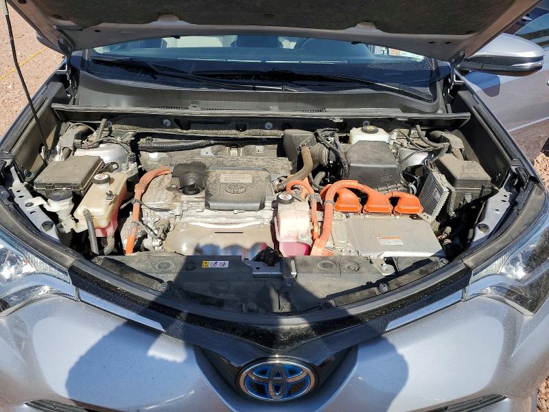 Photo 11 from auction – 2018 TOYOTA RAV4 with VIN JTMRJREV5JD216336