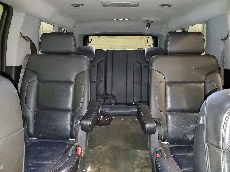 Photo 10 from auction – 2015 CHEVROLET SUBURBAN K with VIN 1GNSKKKC4FR256319