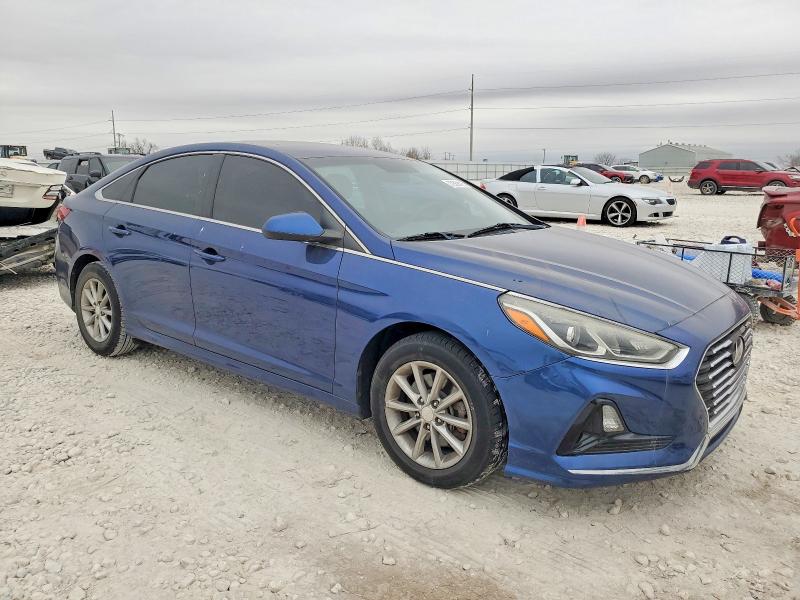 Photo 4 from auction – 2019 HYUNDAI SONATA SE with VIN 5NPE24AF4KH782867