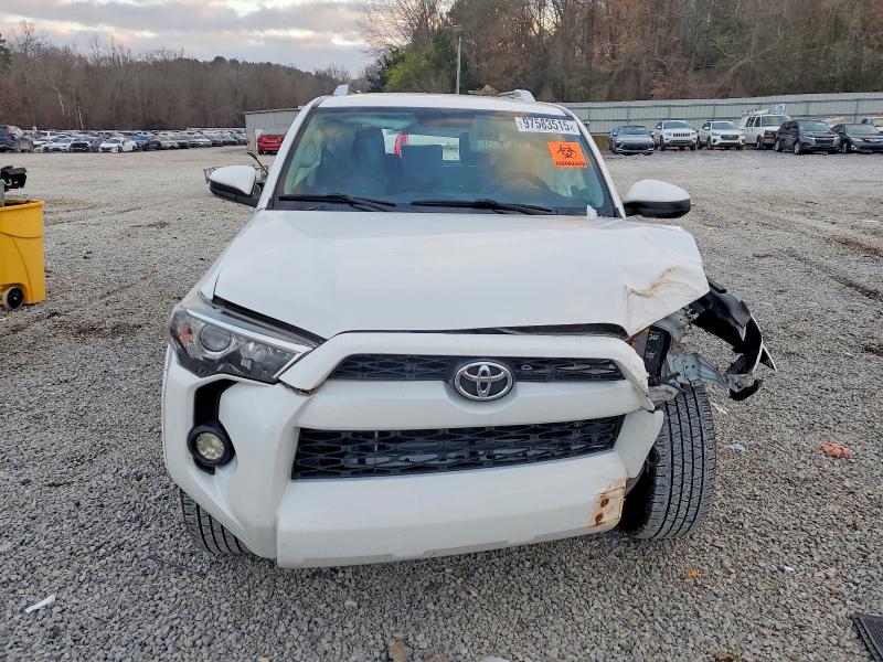 Photo 5 from auction – 2016 TOYOTA 4RUNNER SR with VIN JTEZU5JR0G5111663