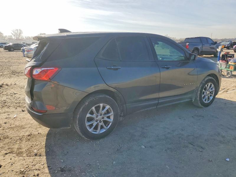 Photo 3 from auction – 2018 CHEVROLET EQUINOX with VIN 3GNAXHEV5JS581354