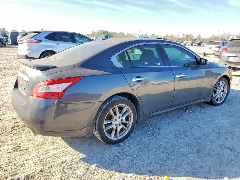 Photo 3 from auction – 2011 NISSAN MAXIMA S with VIN 1N4AA5AP4BC824553