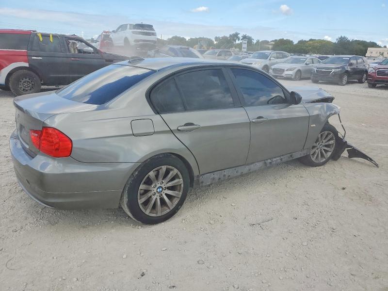 Photo 3 from auction – 2011 BMW 328 XI with VIN WBAPK7C52BA974176
