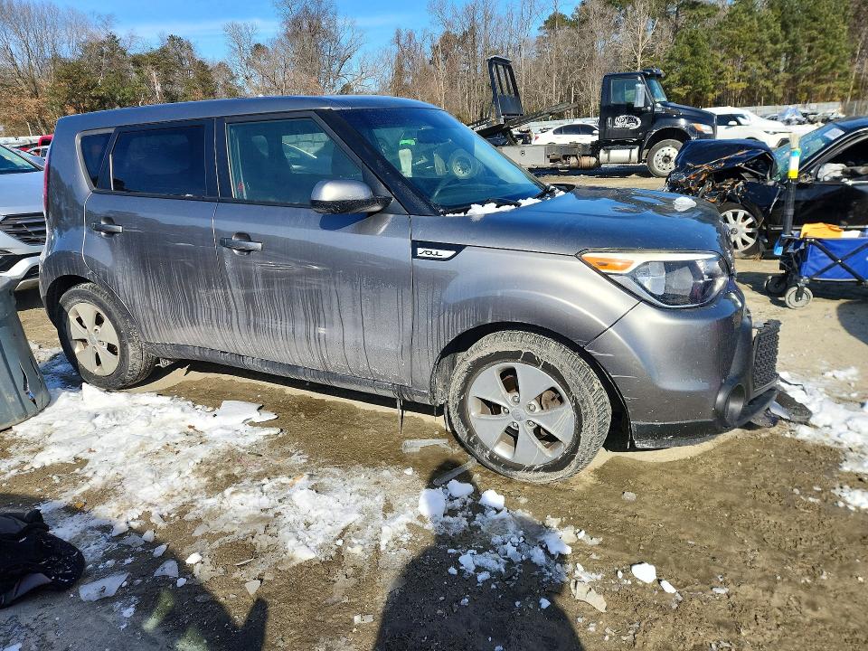Photo 4 from auction – 2016 KIA SOUL with VIN KNDJN2A2XG7295045