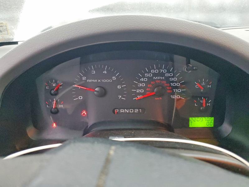 Photo 9 from auction – 2007 FORD F150 with VIN 1FTRX12W47NA40718