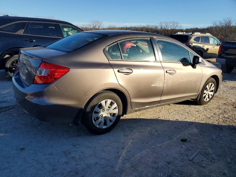 Photo 3 from auction – 2012 HONDA CIVIC with VIN 2HGFB2F57CH610305