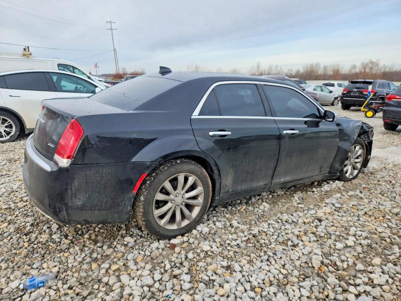 Photo 3 from auction – 2019 CHRYSLER 300 with VIN 2C3CCAKG3KH569867