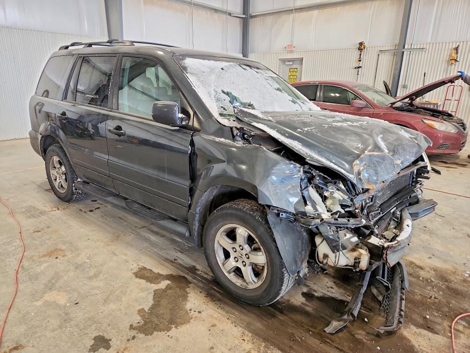 Photo 4 from auction – 2004 HONDA PILOT EX-L with VIN 2HKYF18674H514601