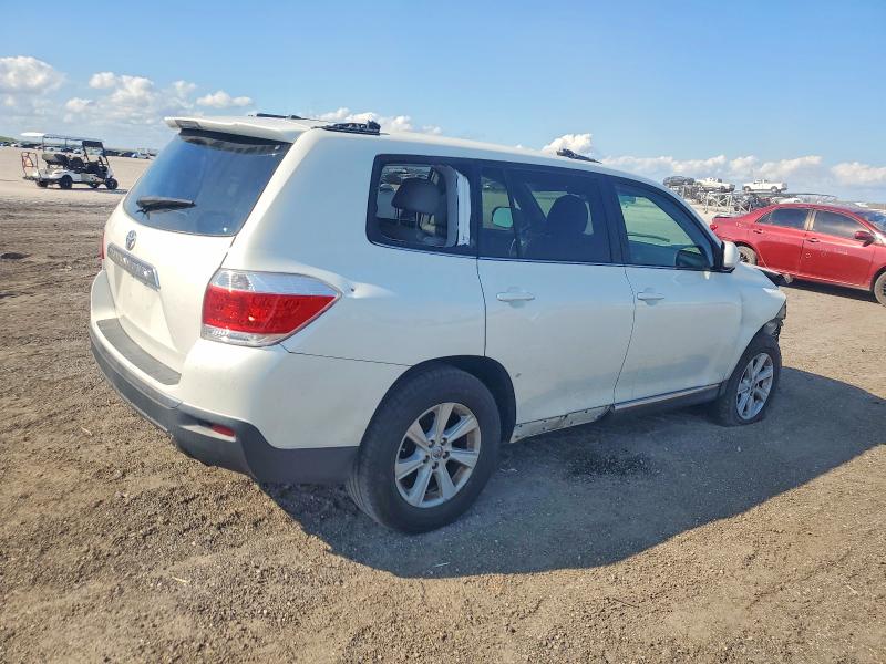 Photo 3 from auction – 2013 TOYOTA HIGHLANDER with VIN 5TDZK3EH1DS107594