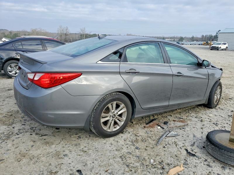 Photo 3 from auction – 2013 HYUNDAI SONATA with VIN 5NPEB4AC8DH627702