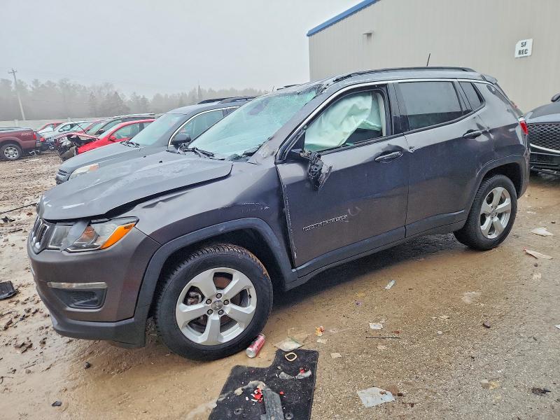 JEEP COMPASS LA 2018 with VIN 3C4NJCBB7JT344190 - Photo from auction