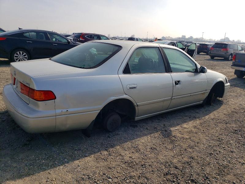 Photo 3 from auction – 2000 TOYOTA CAMRY CE with VIN JT2BG22K8Y0473583