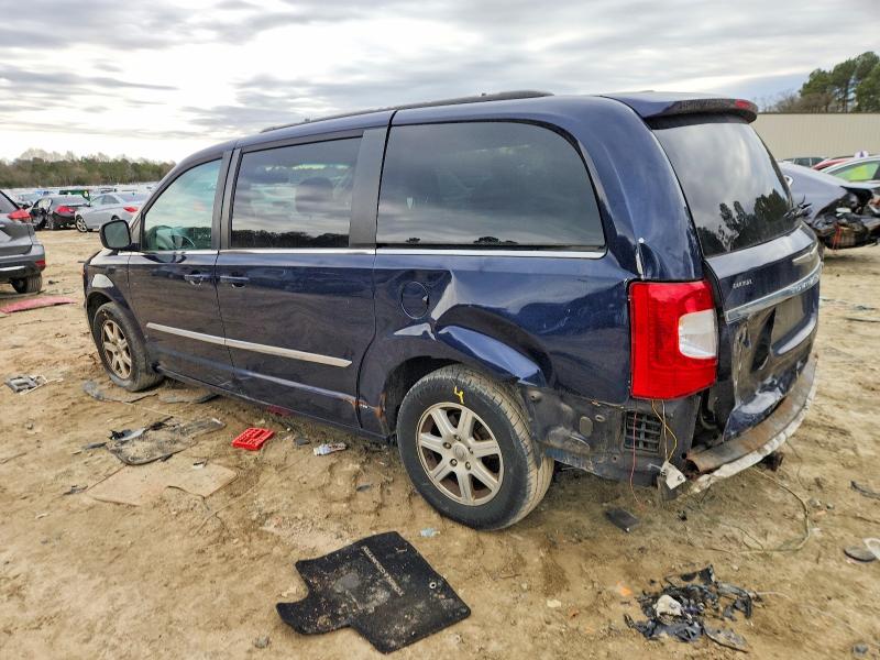 Photo 2 from auction – 2012 CHRYSLER TOWN & COU with VIN 2C4RC1BG8CR364076