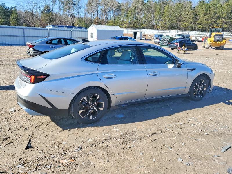 Photo 3 from auction – 2025 HYUNDAI SONATA with VIN KMHL64JA7SA436203