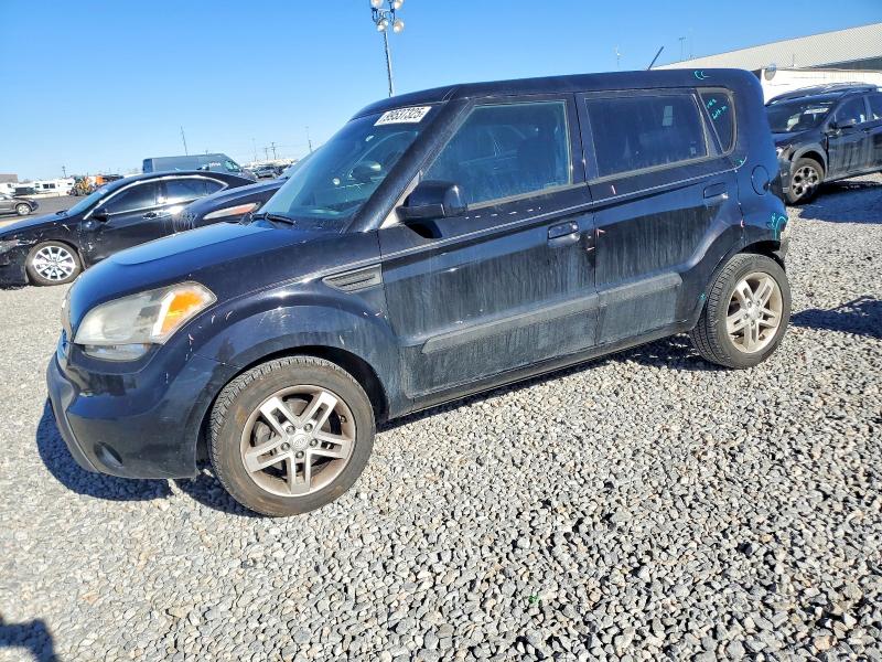 KIA SOUL + 2010 with VIN KNDJT2A20A7057573 - Photo from auction